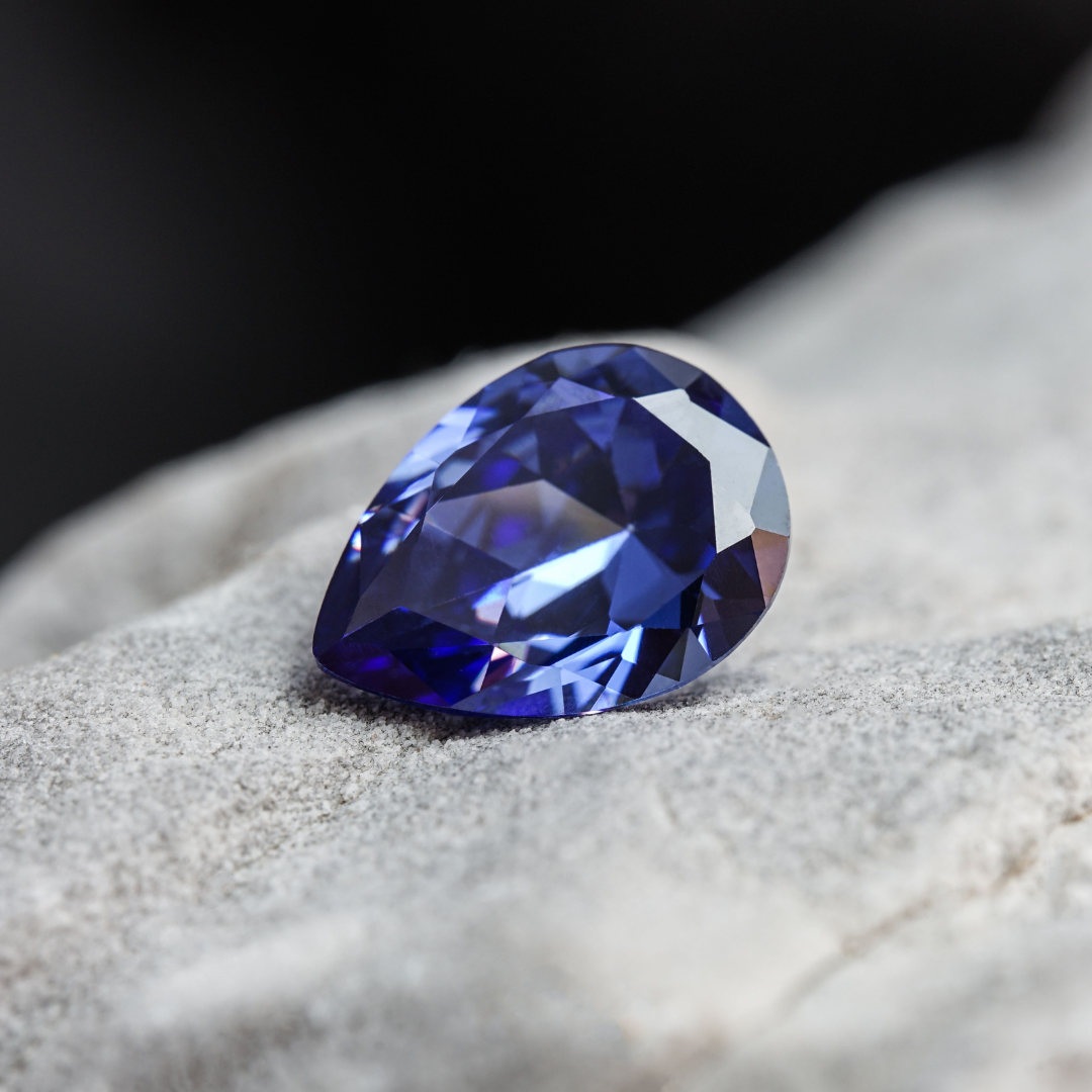 The Ultimate Guide to Buying Loose Sapphires and Rubies Online